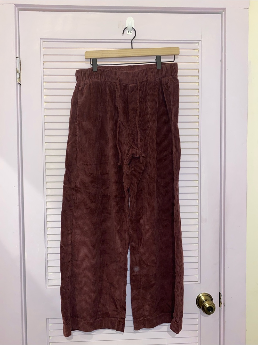 American Eagle Soft Wide Leg Corduroy Pants Burgundy